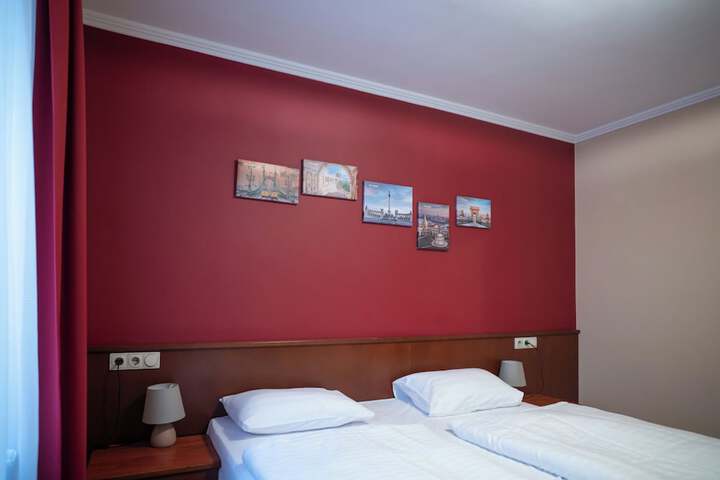 Room 57 of 153