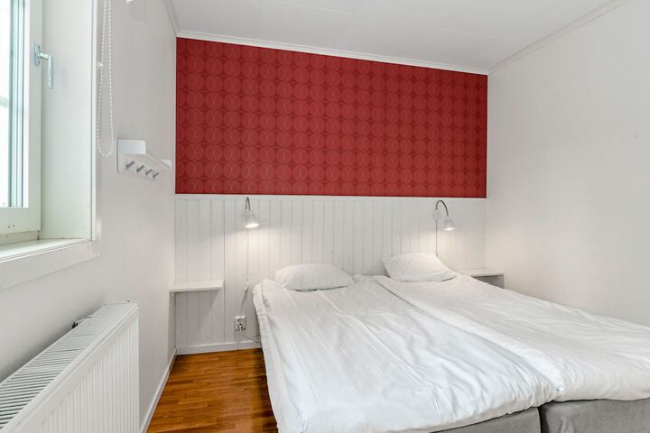 Room 16 of 63