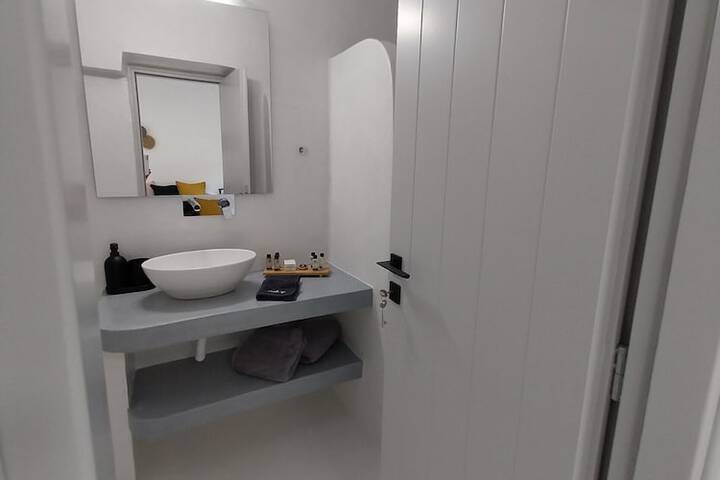Room 62 of 75