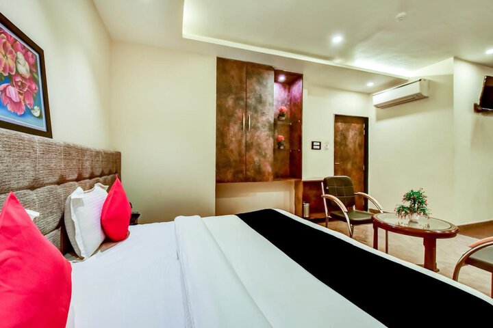 Room 14 of 37