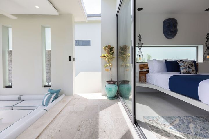 Room 43 of 261