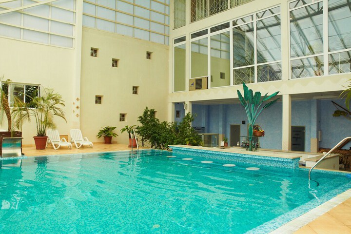 Pool 67 of 105
