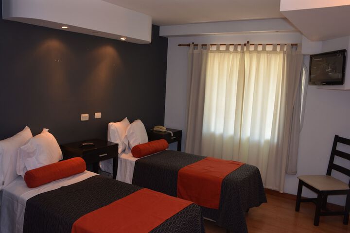 Room 9 of 36