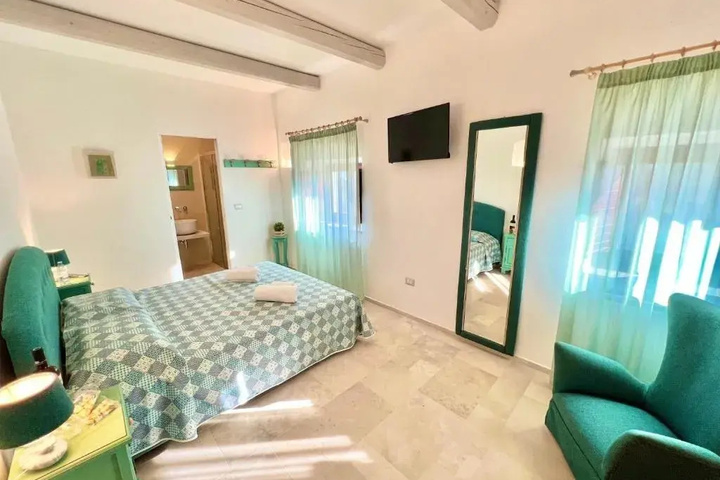 Room 3 of 14