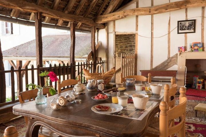 Breakfast area