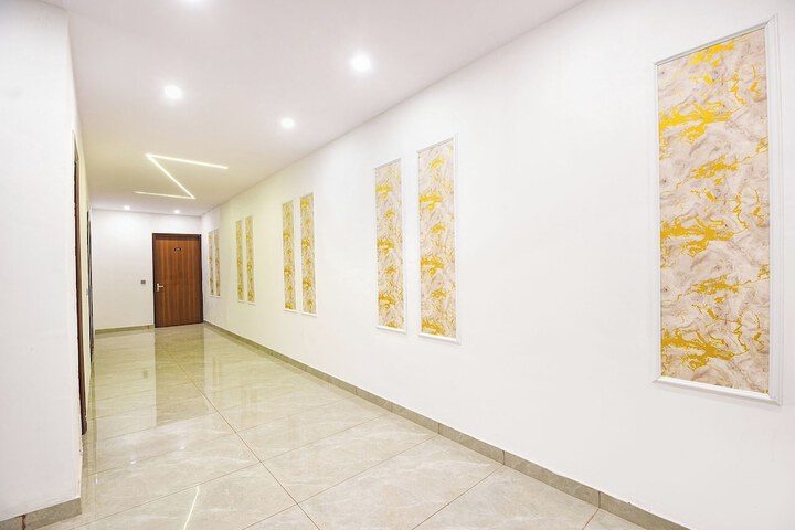 Hotel Interior 3 of 32