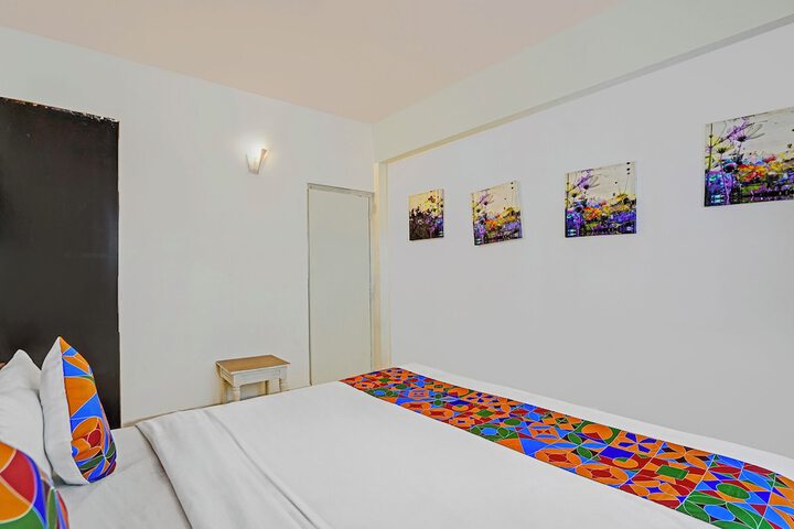 Room 8 of 25