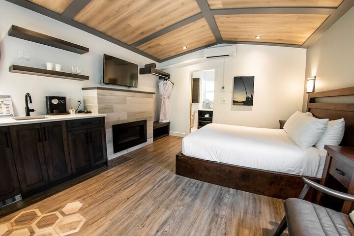Room 21 of 102
