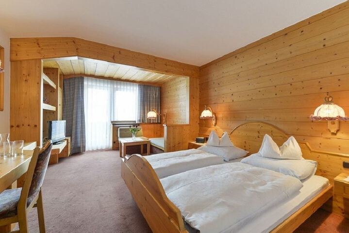 Room 3 of 23