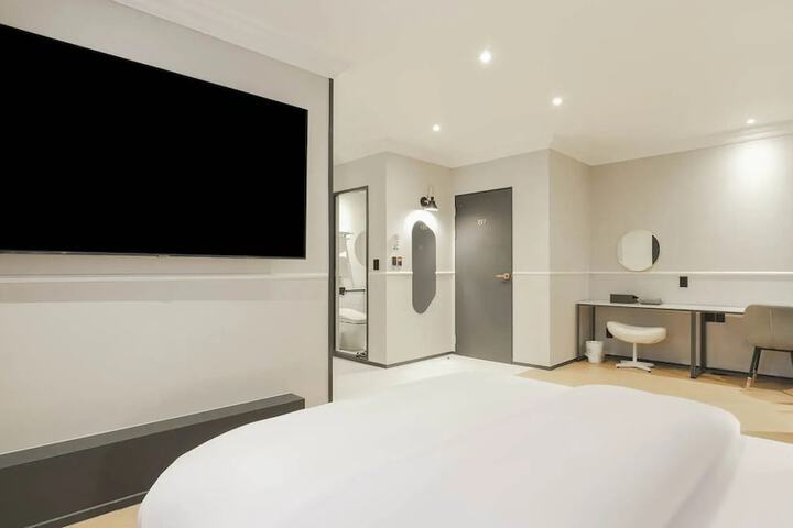Room 29 of 72
