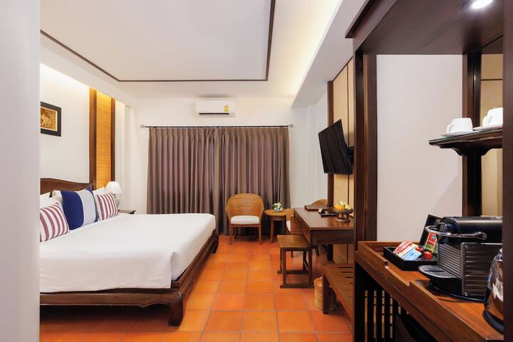 Room 27 of 140