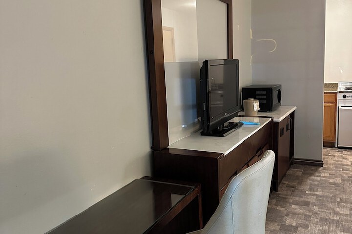 2 Double Beds (2 of 12)