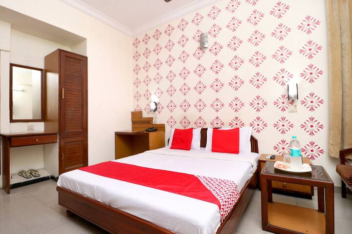 Room 3 of 12