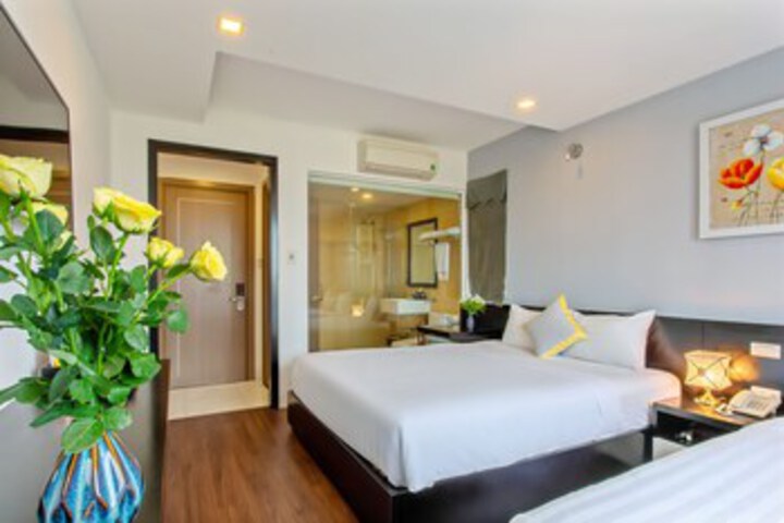Room 51 of 94
