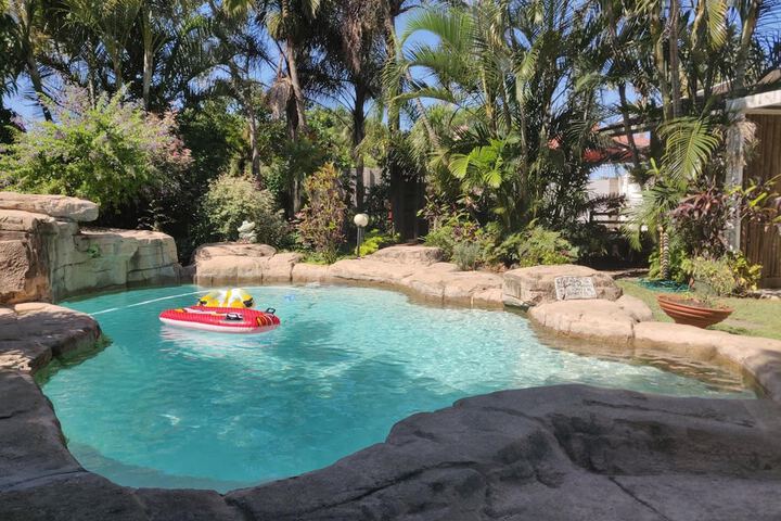 Pool 33 of 52