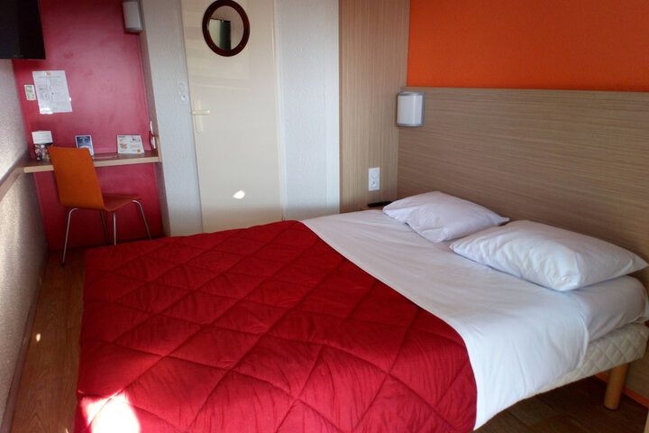 Room 4 of 35