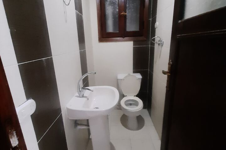 Room 3 of 34
