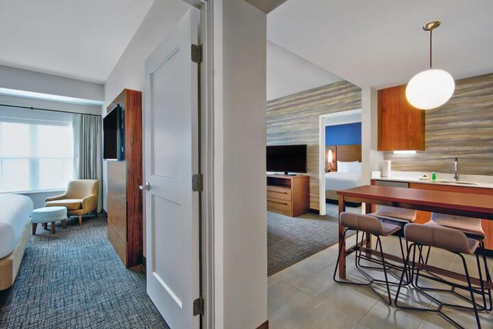 1 Bedroom Queen Queen Suite (11 of 11)