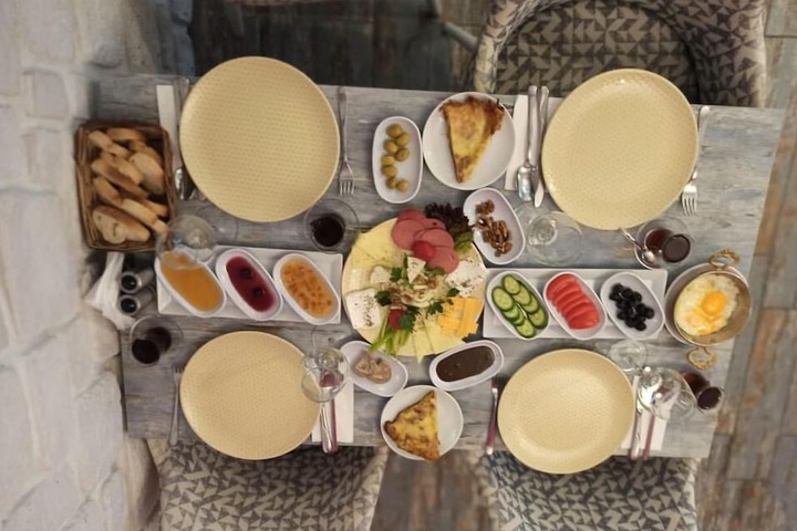 Breakfast/Coffee Service 26 of 32