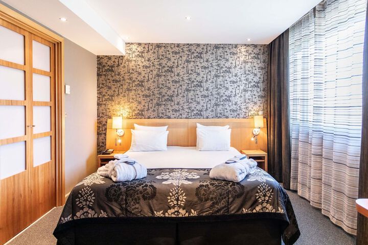 Room 35 of 178