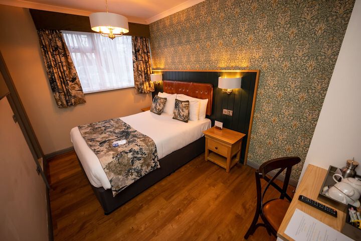 Room 16 of 77