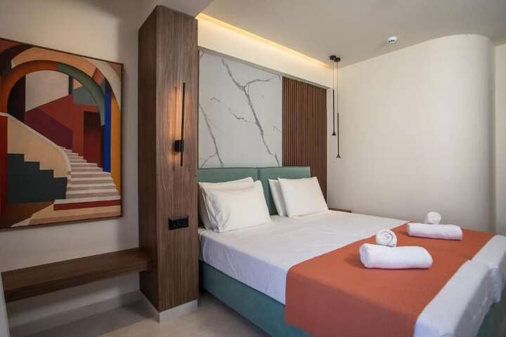 Room 4 of 31