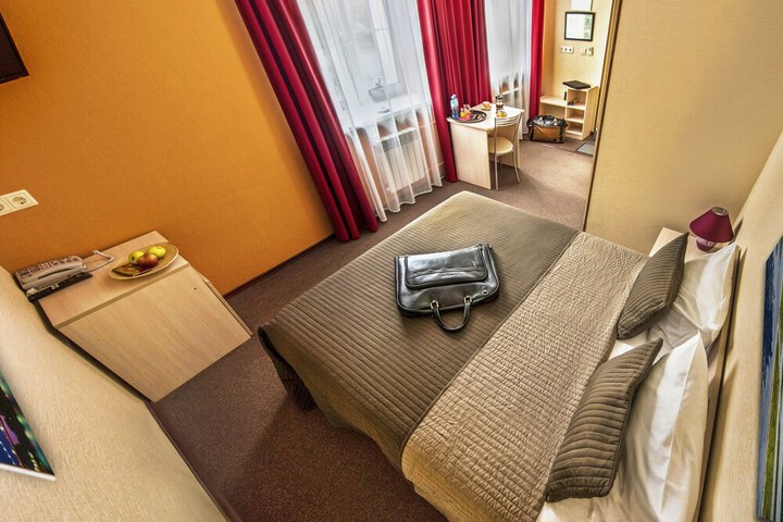 Room 46 of 68