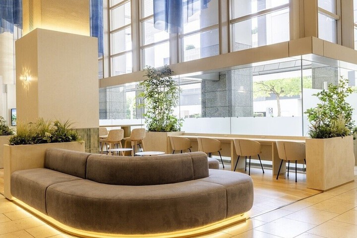 Guest Lobby
