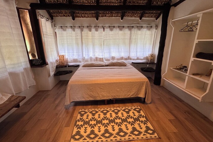 Room 9 of 26