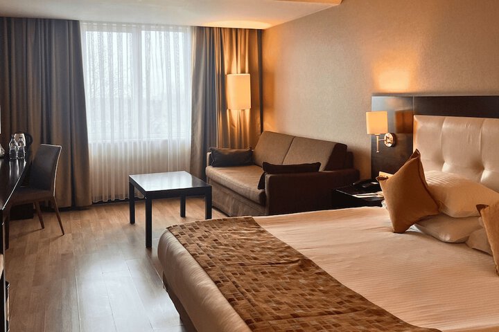 Room 36 of 84
