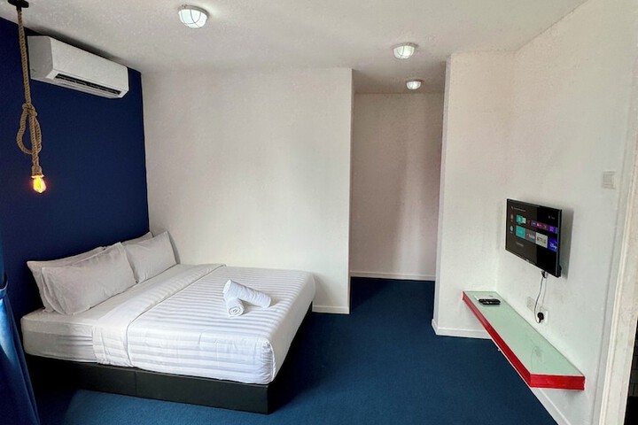 Room 51 of 122