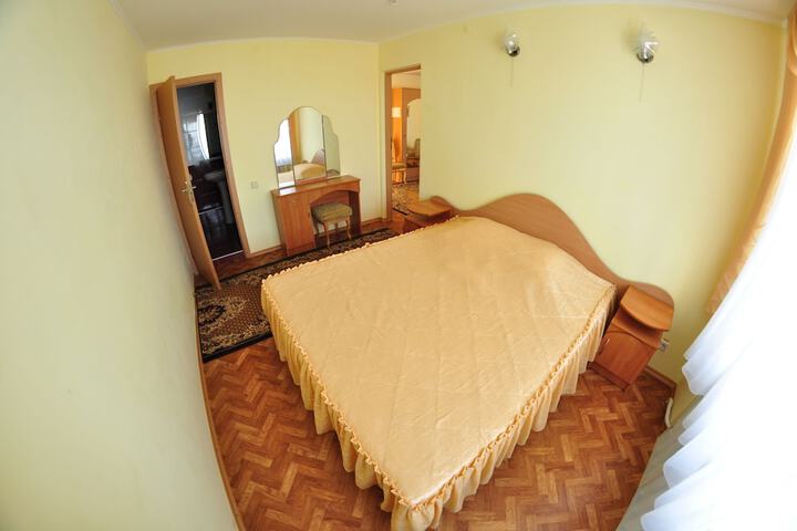 Room 19 of 23