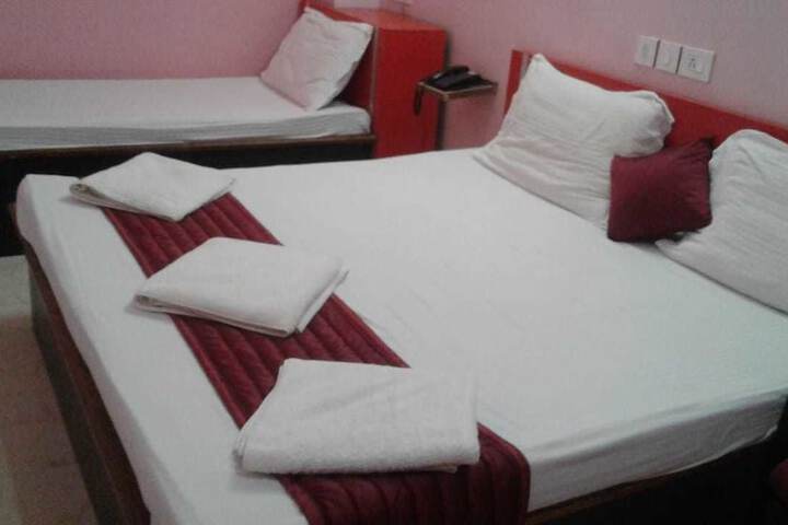 Room 33 of 63