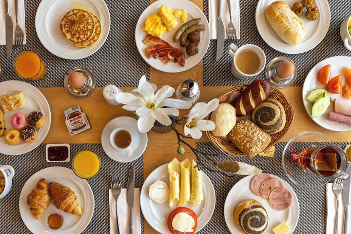 Breakfast/Coffee Service 51 of 56