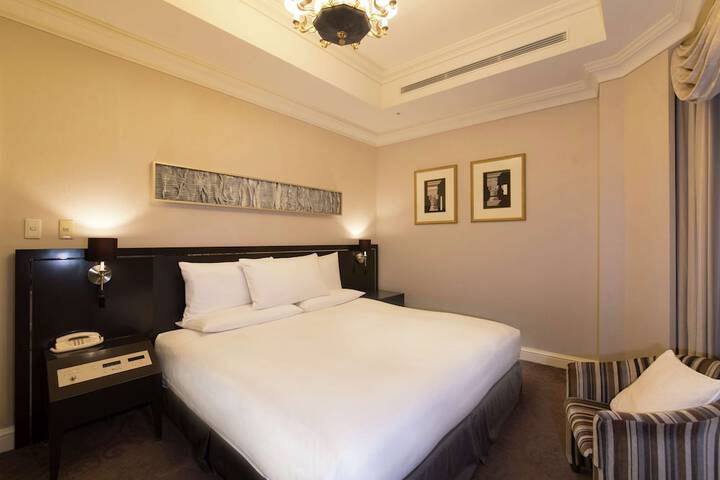 Room 22 of 128