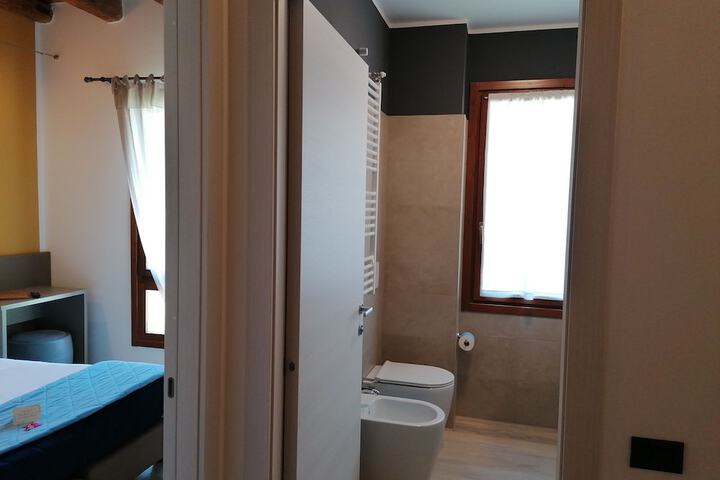 Room 12 of 78