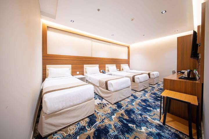 Room 50 of 61