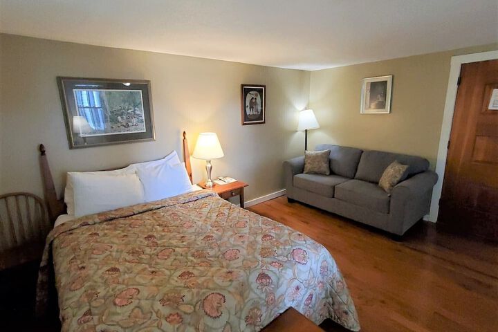 Superior Apartment 3 Double Beds Sofa (2 of 21)