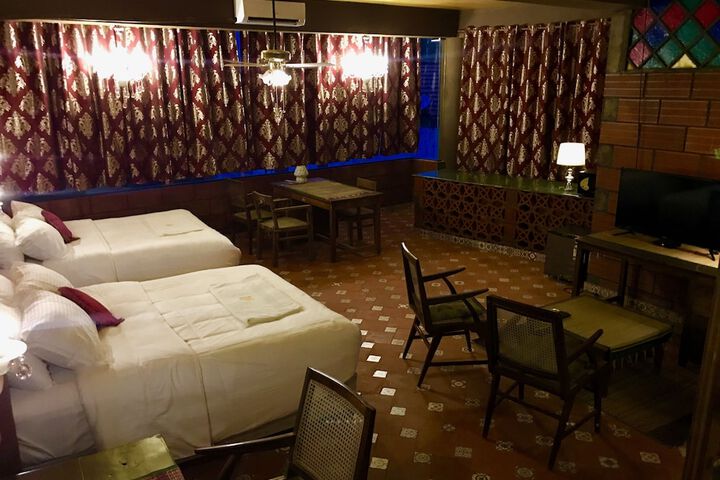 Room 8 of 61