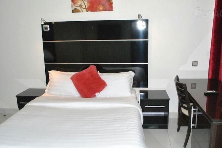 Room 3 of 26