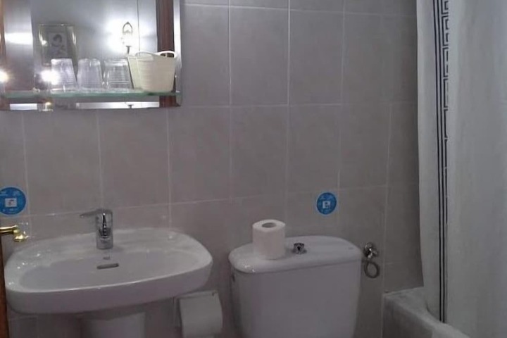 Room 20 of 32