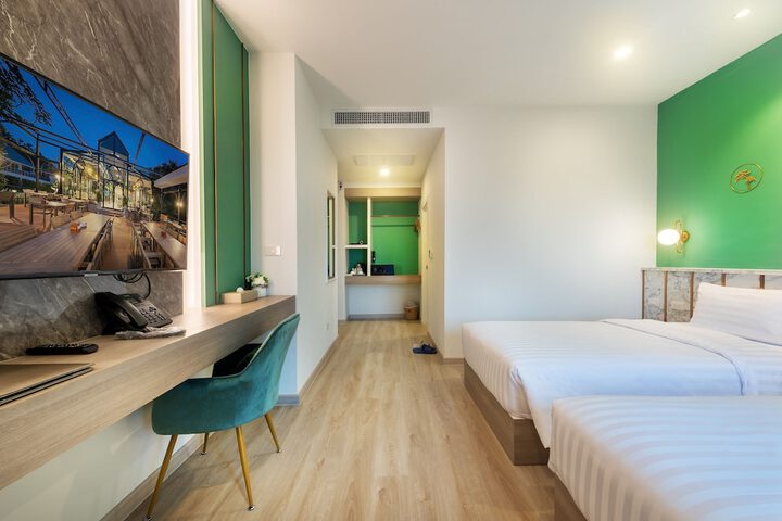 Room 30 of 68