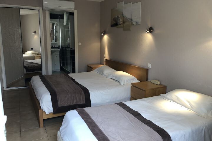 Room 15 of 40