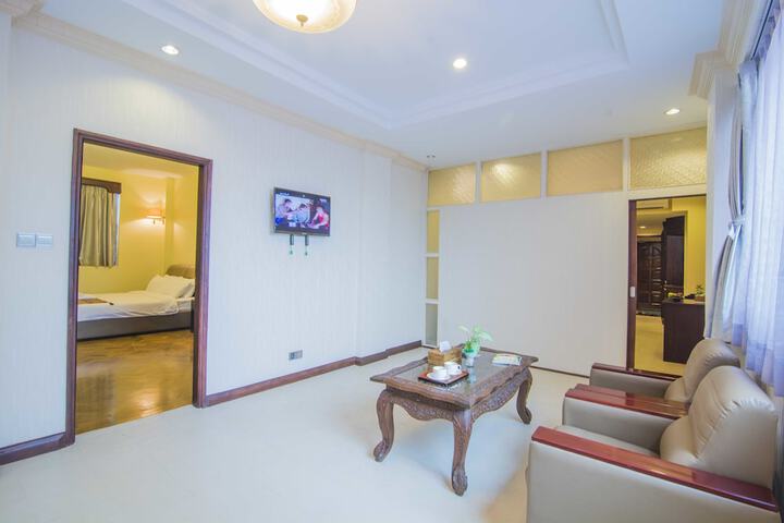 Room 12 of 72
