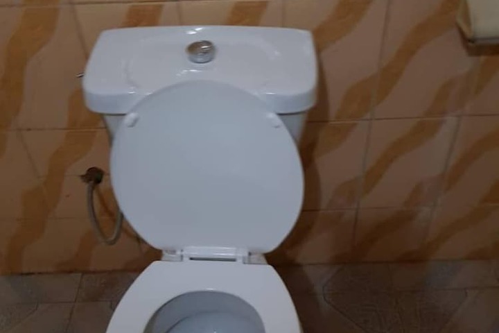 Room 13 of 16