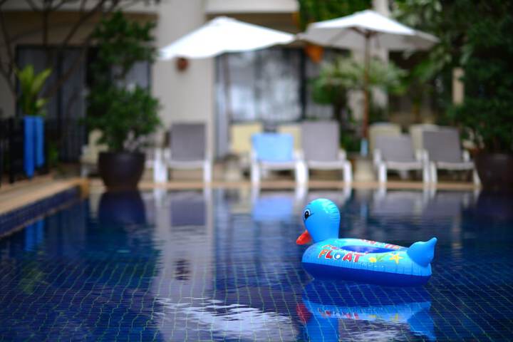 Pool Hotel