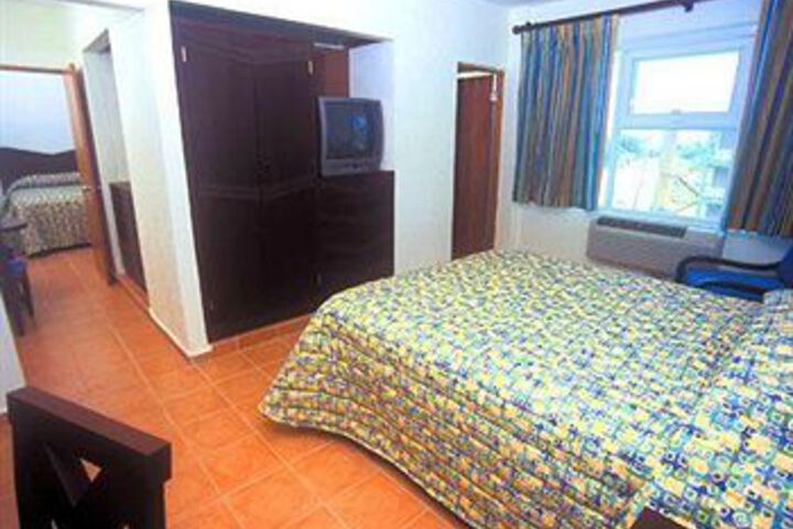 Room 4 of 10