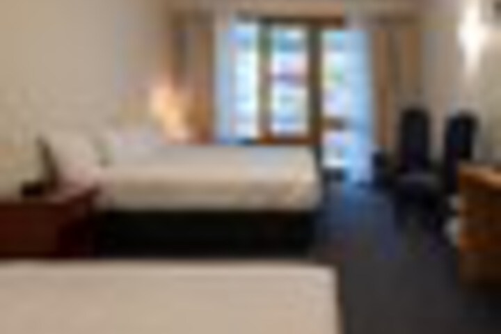Room 53 of 210