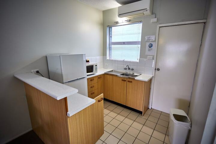 Room 9 of 32