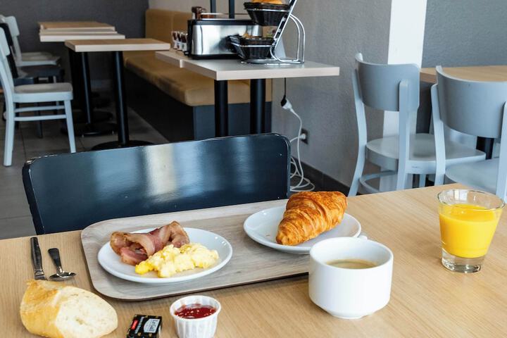 Breakfast meal